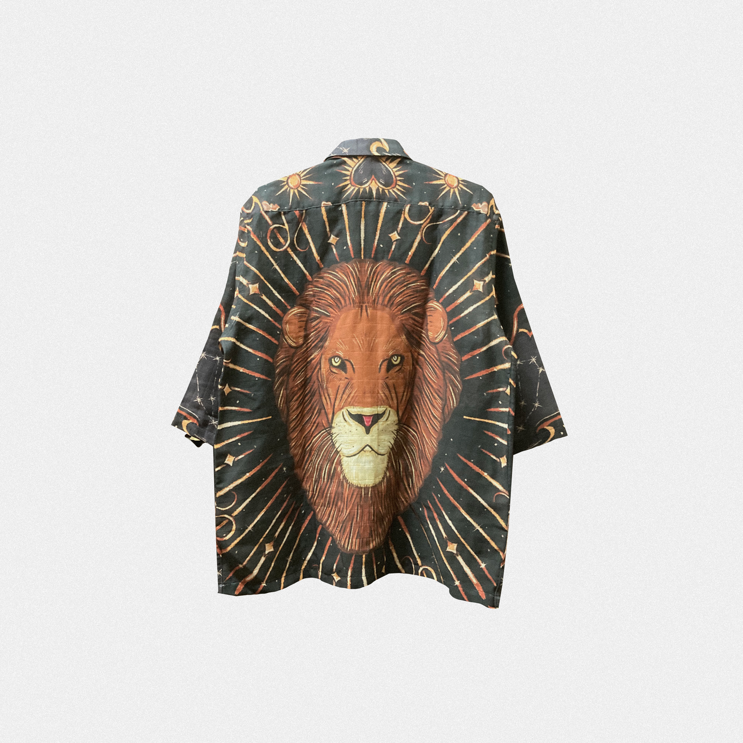 Leo Shirt - Unisex