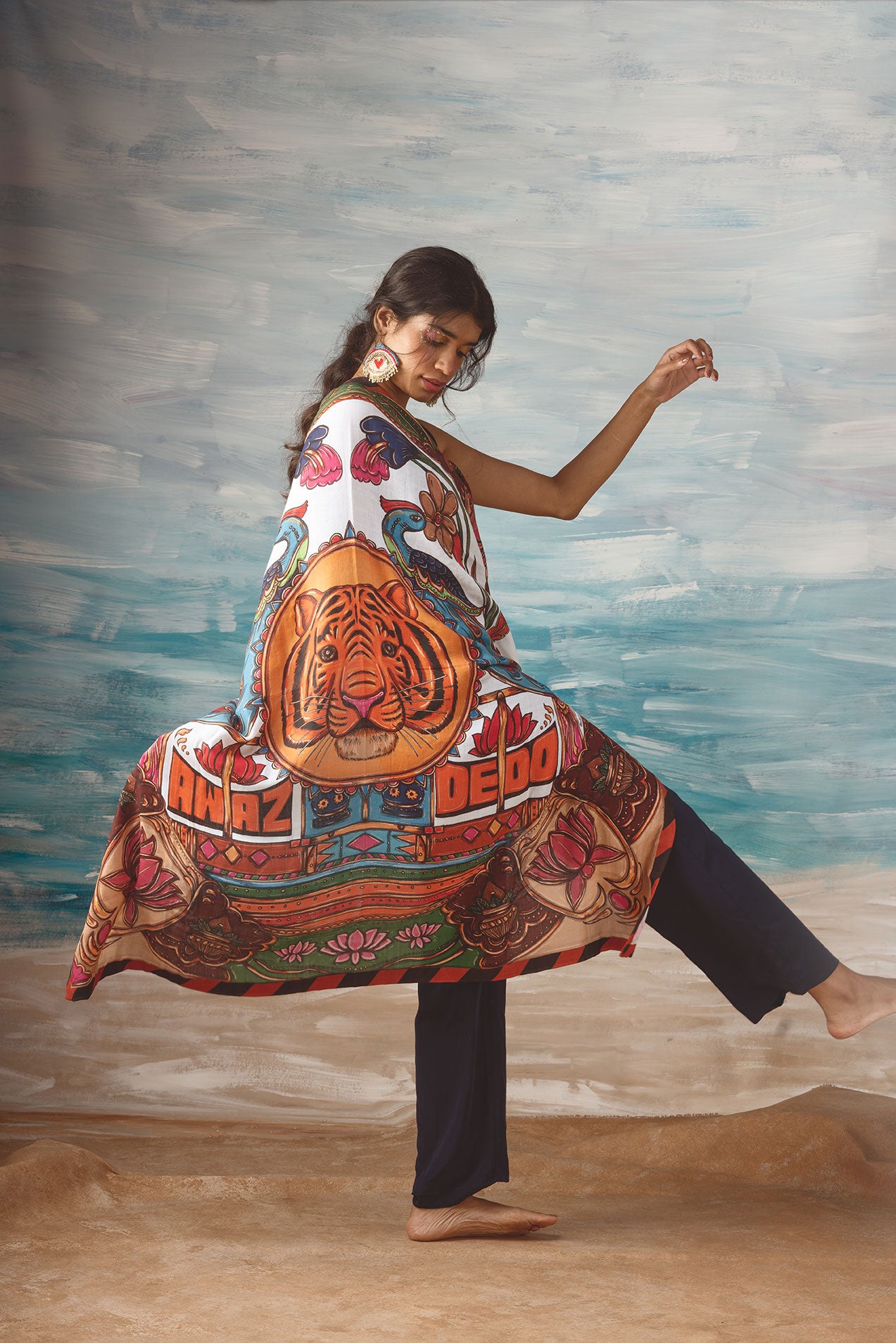 Awaz Dedo 48in x 48in Scarf