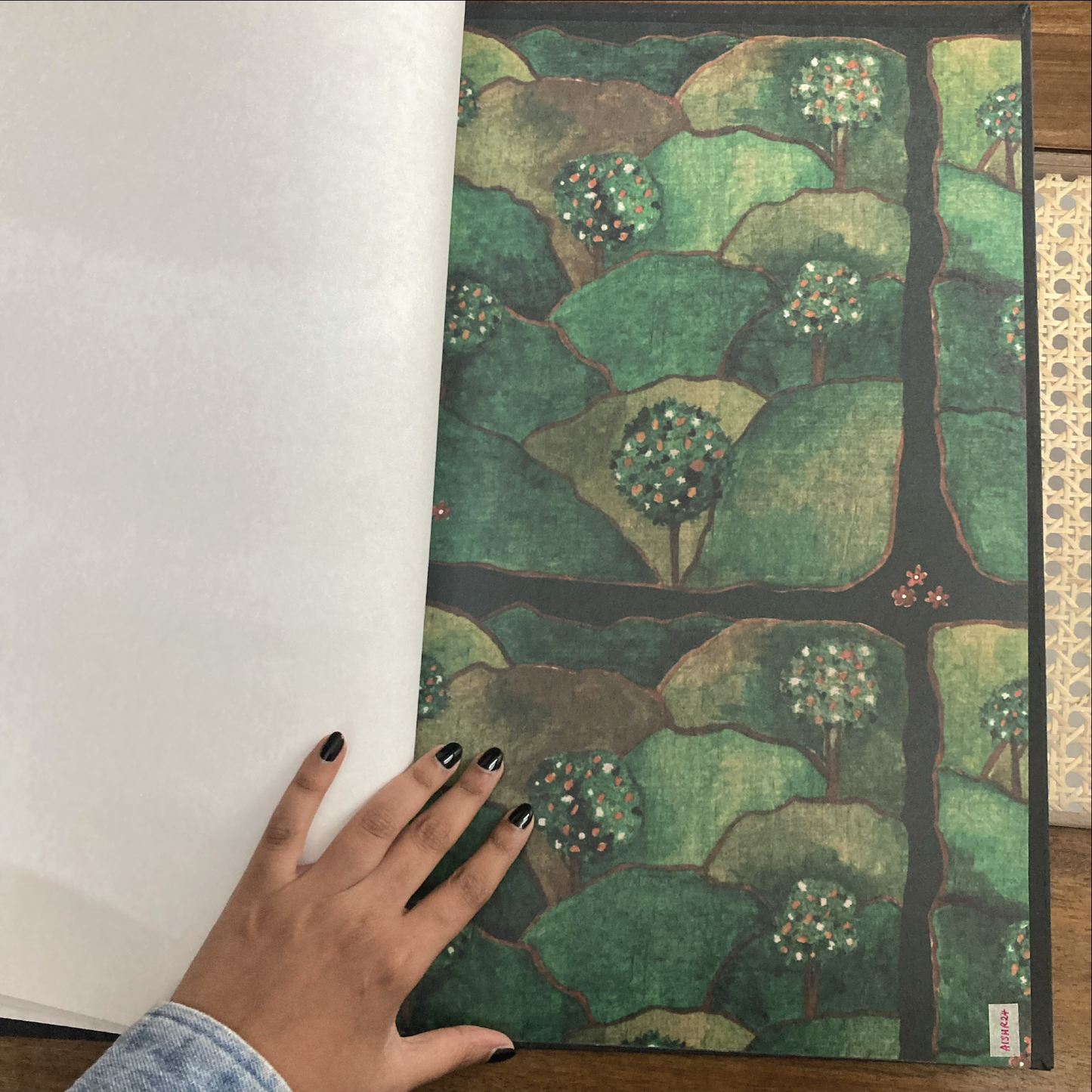 We Love a Good Green Wallpaper