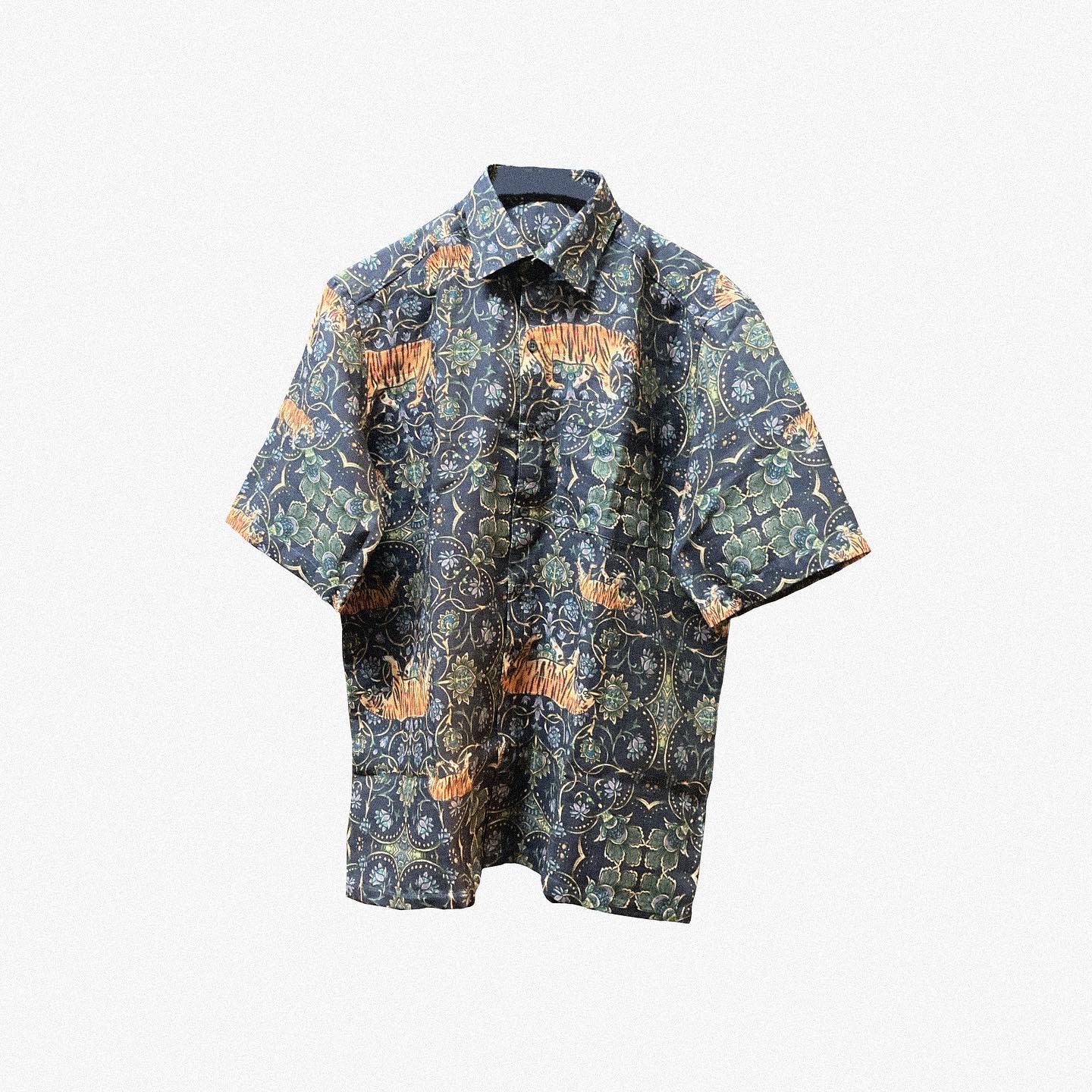 This beast loves a good print- Unisex Shirt