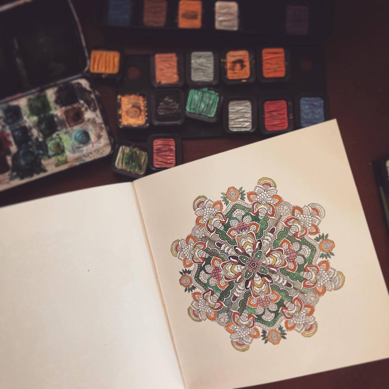 Colouring Book for Adults : Garden of Joy